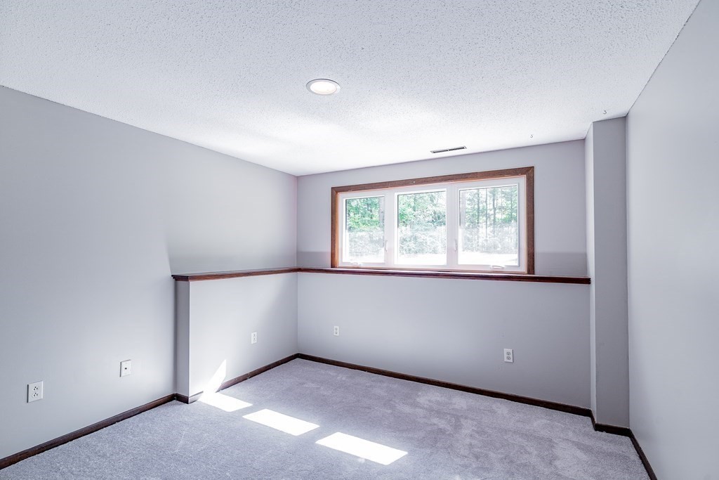 244 Shaker Road Westfield, MA 01085 - Photo 25 of 41 Gallery Image 25