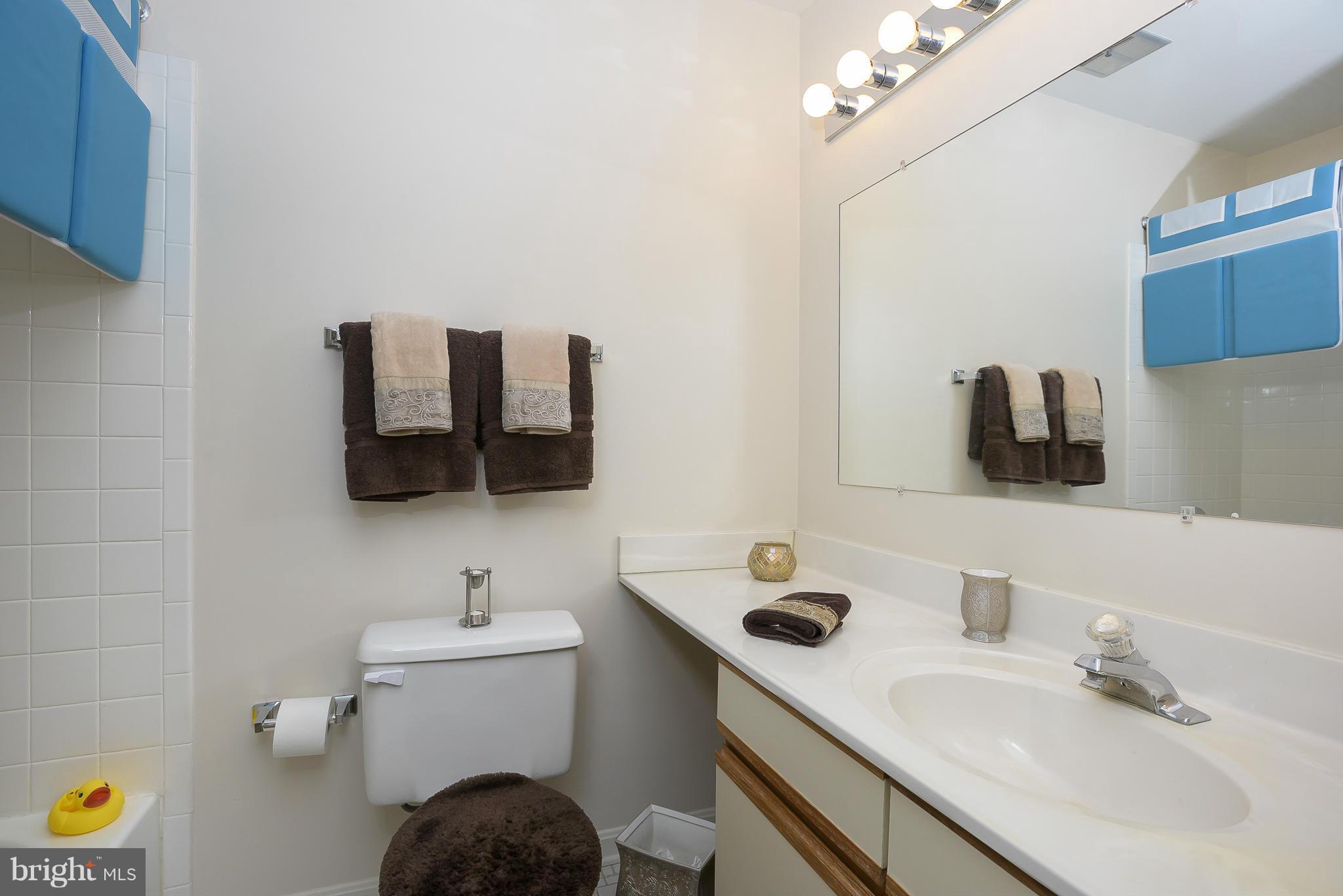28 Winehurst Road Baltimore, MD 21228 - Photo 13 of 26 Bath