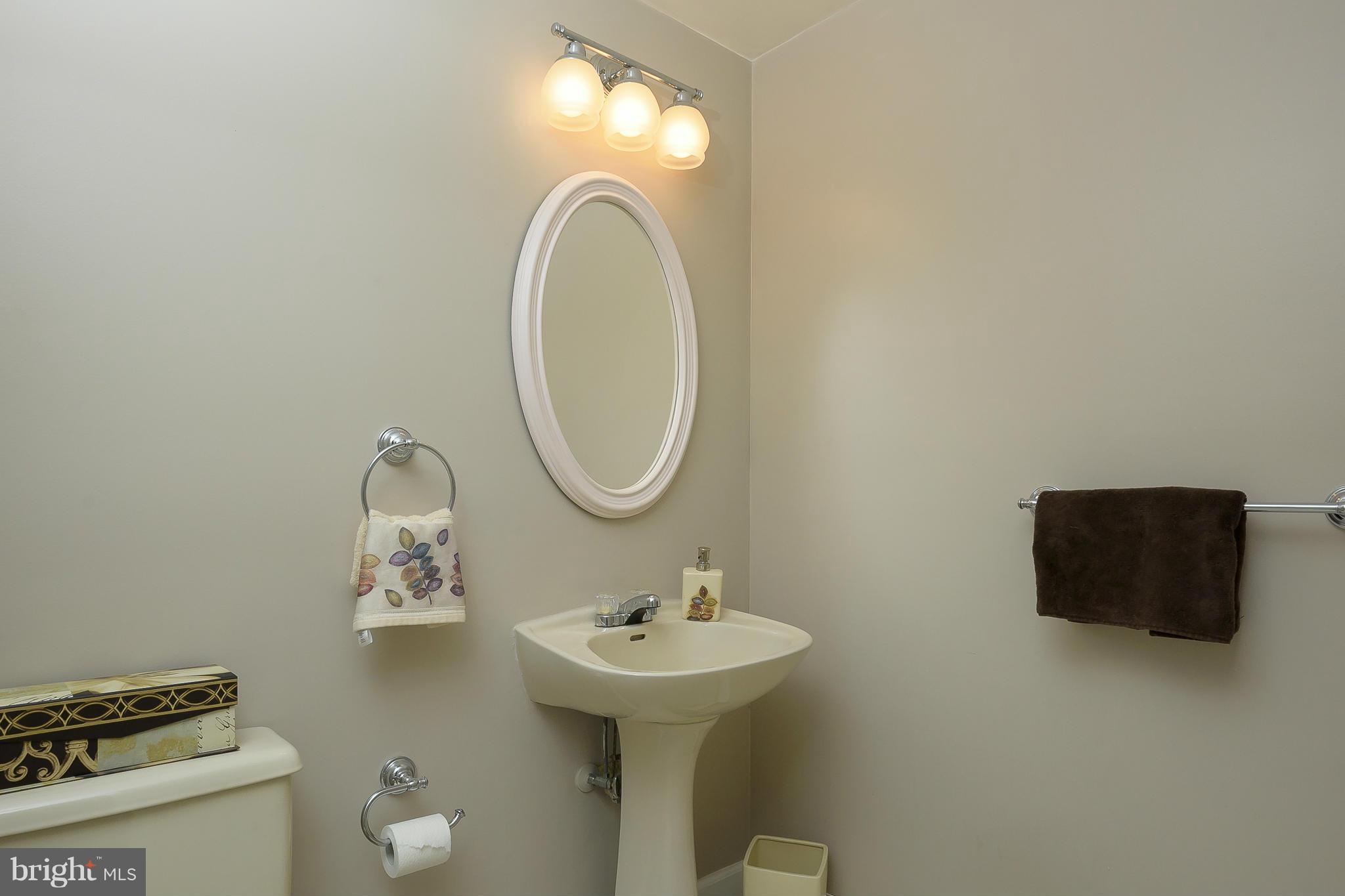 28 Winehurst Road Baltimore, MD 21228 - Photo 19 of 26 Bath