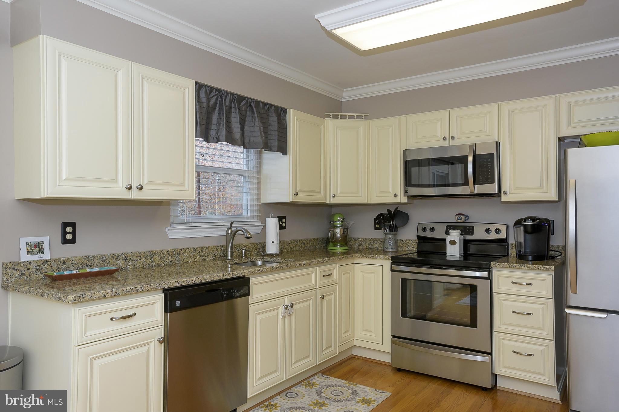 28 Winehurst Road Baltimore, MD 21228 - Photo 9 of 26 Kitchen