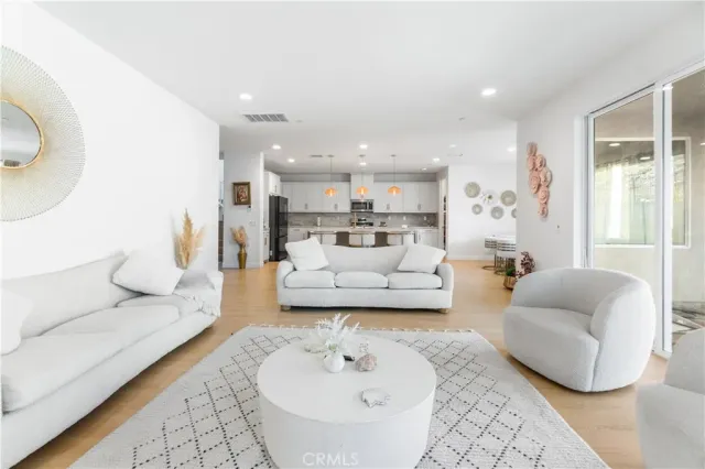 $6,999 | 18181 Outlook Canyon, Santa Clarita, CA 91351