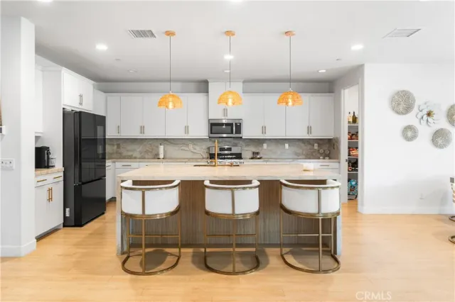 $6,999 | 18181 Outlook Canyon, Santa Clarita, CA 91351