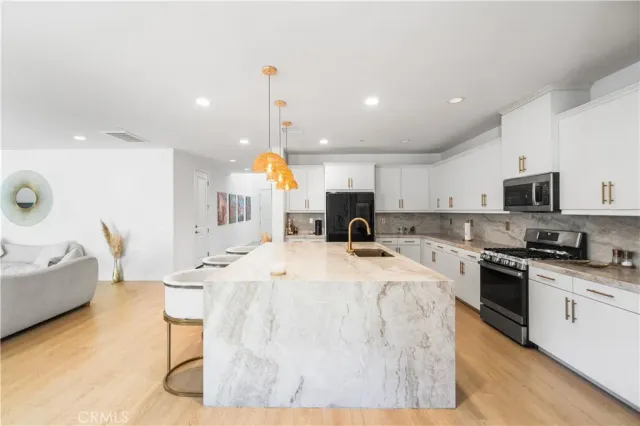 $6,999 | 18181 Outlook Canyon, Santa Clarita, CA 91351