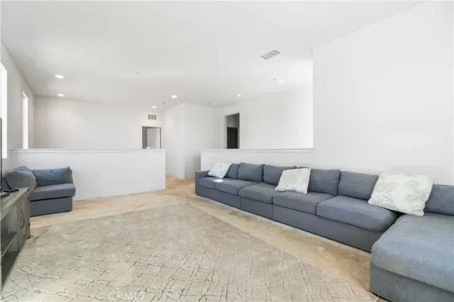 $6,999 | 18181 Outlook Canyon, Santa Clarita, CA 91351