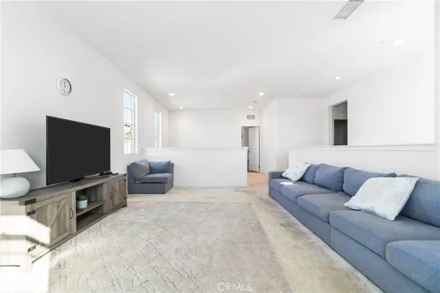 $6,999 | 18181 Outlook Canyon, Santa Clarita, CA 91351