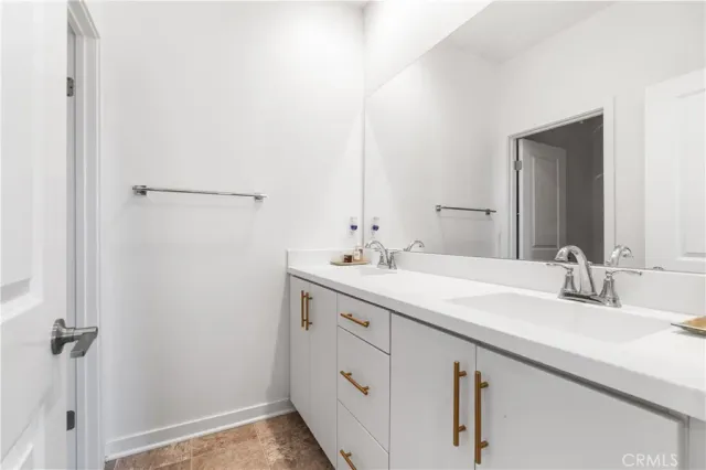 $6,999 | 18181 Outlook Canyon, Santa Clarita, CA 91351