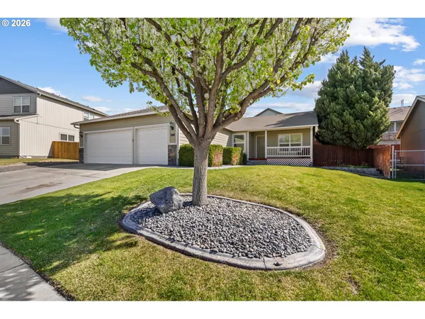 $349,950 | 2216 Northwest Eucalyptus Drive, Hermiston, OR 97838
