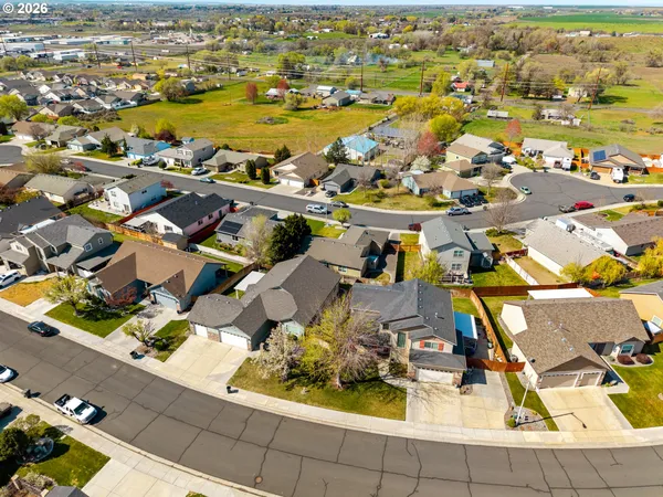 $349,950 | 2216 Northwest Eucalyptus Drive, Hermiston, OR 97838
