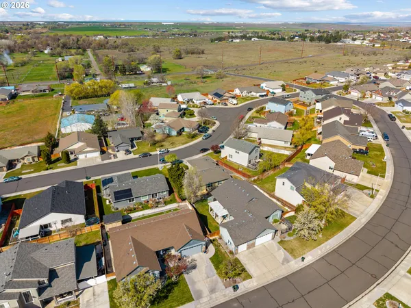 $349,950 | 2216 Northwest Eucalyptus Drive, Hermiston, OR 97838