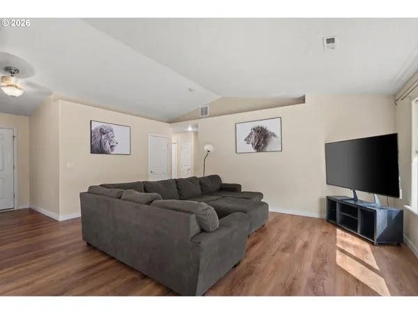 $349,950 | 2216 Northwest Eucalyptus Drive, Hermiston, OR 97838