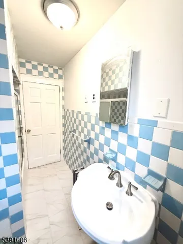 $2,400 | 129 Cherry Street, Elizabeth, NJ 07202