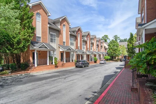 $1,724 | 100 Ladson Court, Unit 531, Decatur, GA 30033