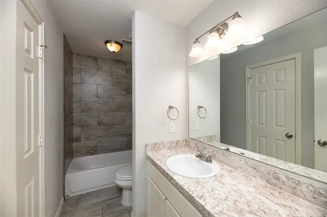 $1,775 | 831 Summercreek Drive, Lewisville, TX 75067