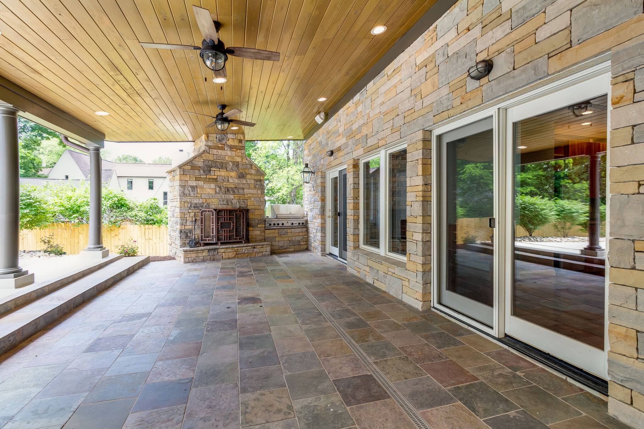 4036 Sneed Road Nashville, TN 37215 - Photo 22 of 24 a view of entryway with livingroom