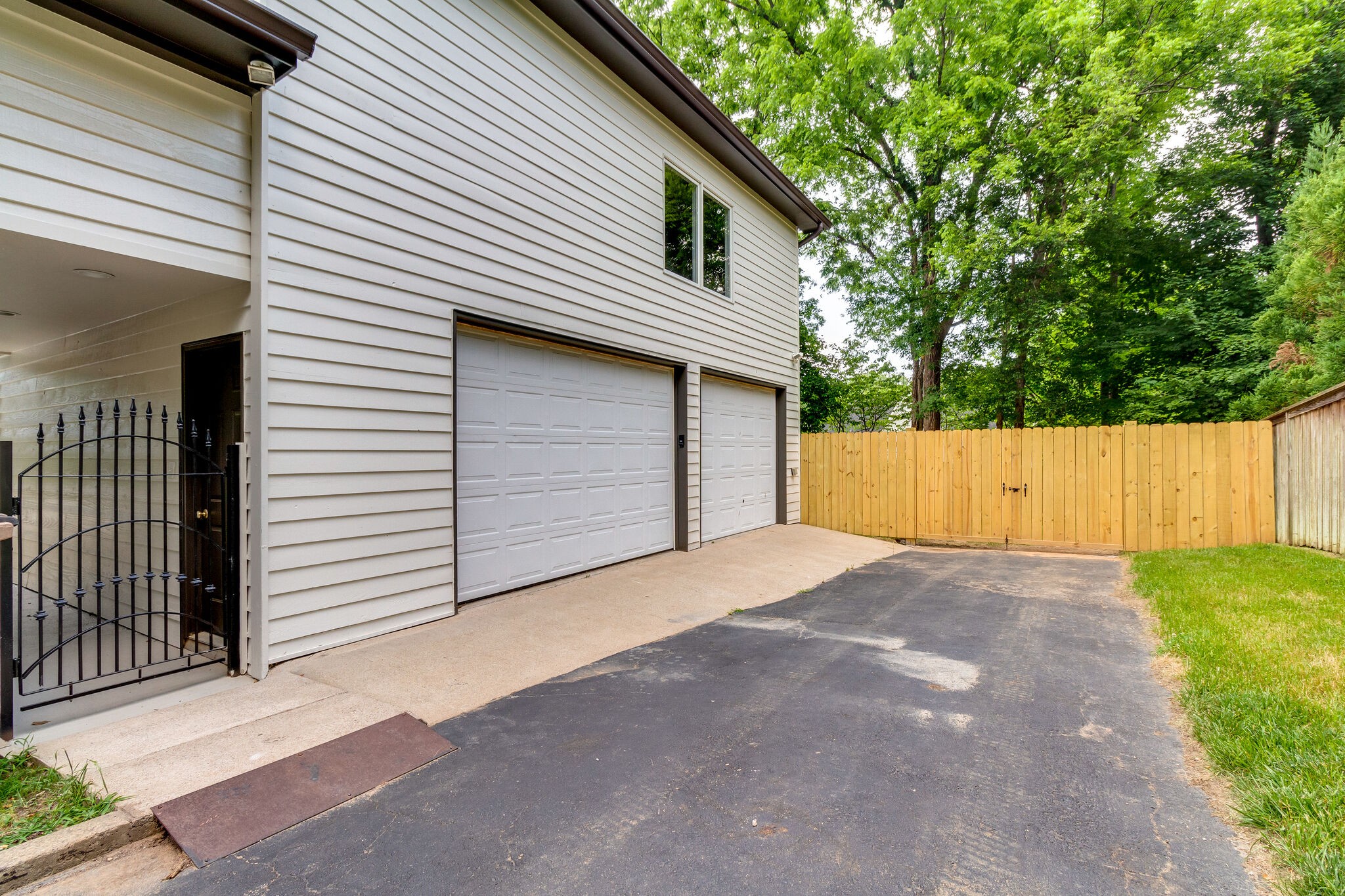 4036 Sneed Road Nashville, TN 37215 - Photo 24 of 24 a view of backyard of house with garage