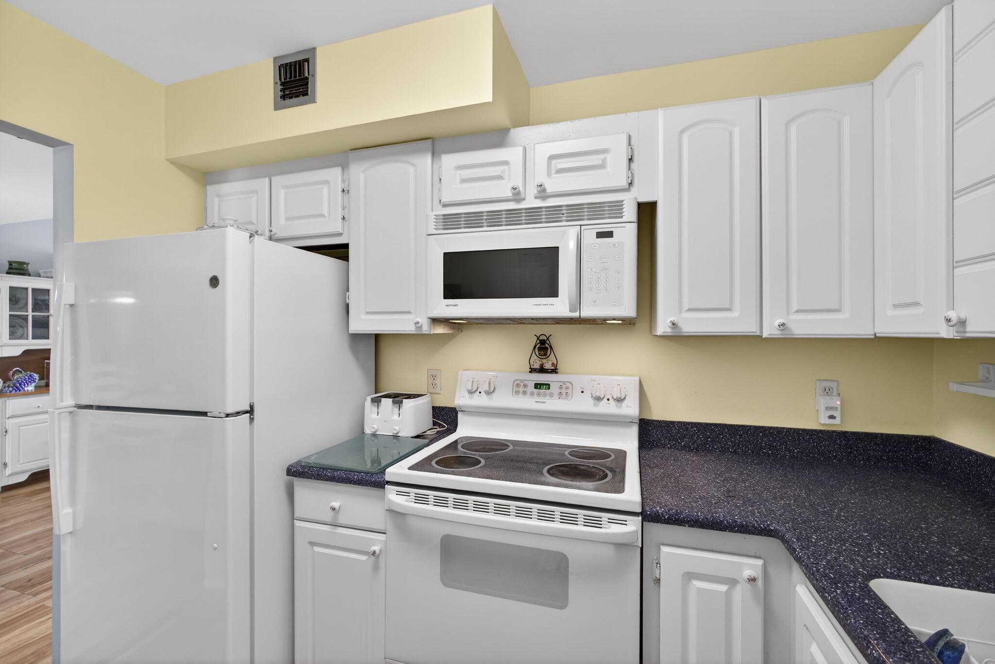 336 Golfview Road, Unit 207 North Palm Beach, FL 33408 - Photo 22 of 52 11-web-or-mls-5D1A0185