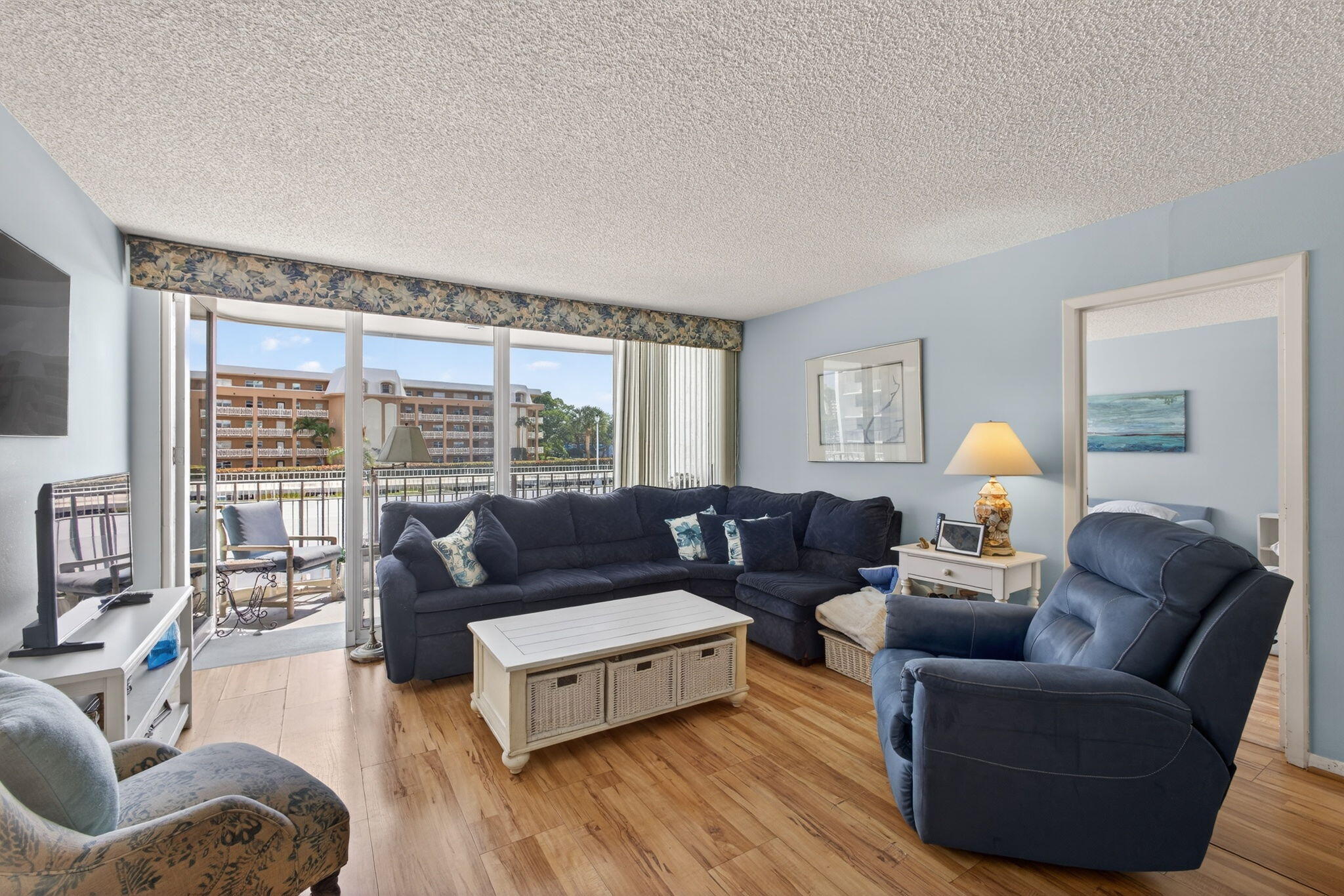 336 Golfview Road, Unit 207 North Palm Beach, FL 33408 - Photo 4 of 52 5-web-or-mls-5D1A0275