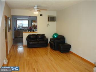 2507 South Reese Street Philadelphia, PA 19148 - Photo 3 of 9