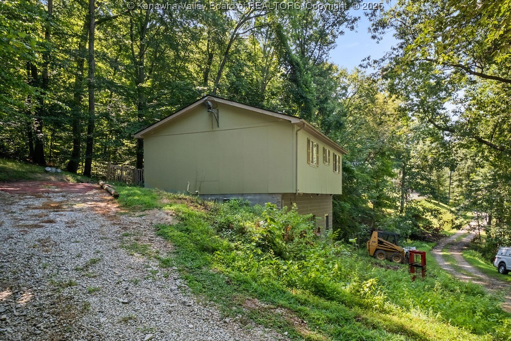 345 Meda Lane Elkview, WV 25071 - Photo 23 of 40 Apartment