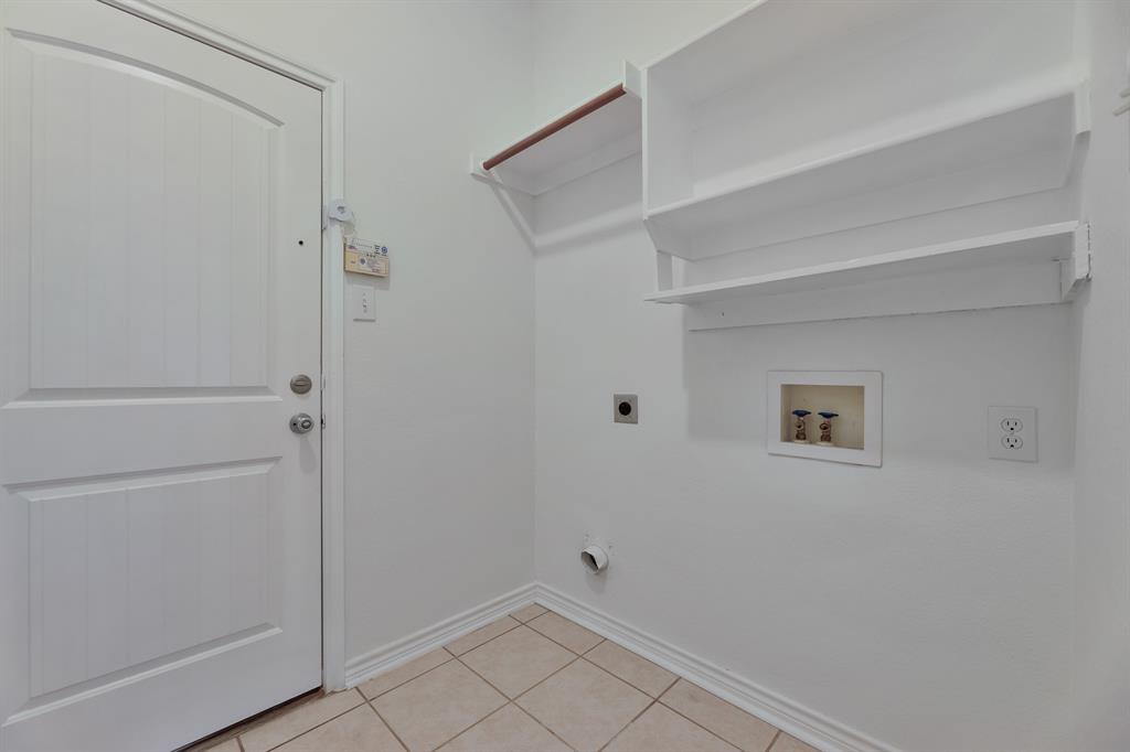 5129 Leeray Road Fort Worth, TX 76244 - Photo 23 of 39 a view of small space