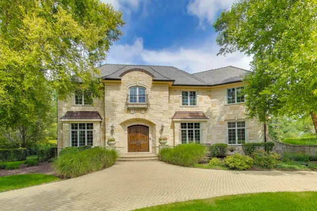 $2,999,000 | 19 Meadowview Road, Northfield, IL 60093