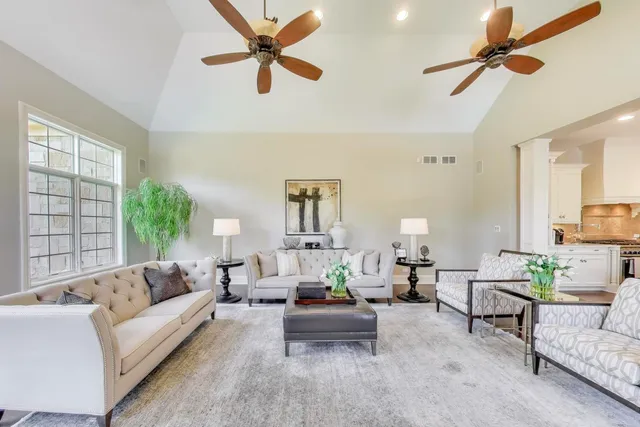 $2,999,000 | 19 Meadowview Road, Northfield, IL 60093