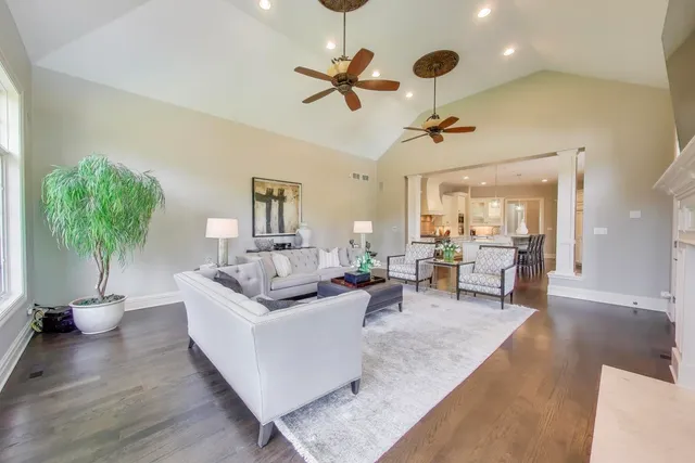 $2,999,000 | 19 Meadowview Road, Northfield, IL 60093