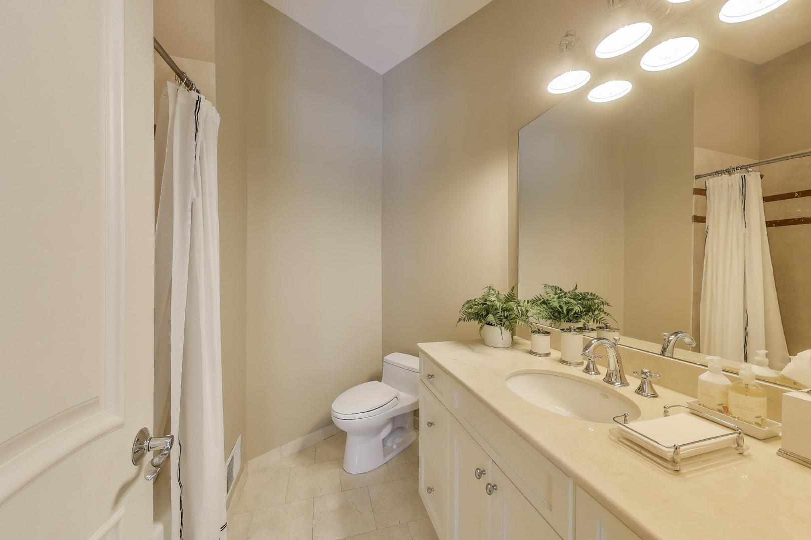 19 Meadowview Road Northfield, IL 60093 - Photo 17 of 65