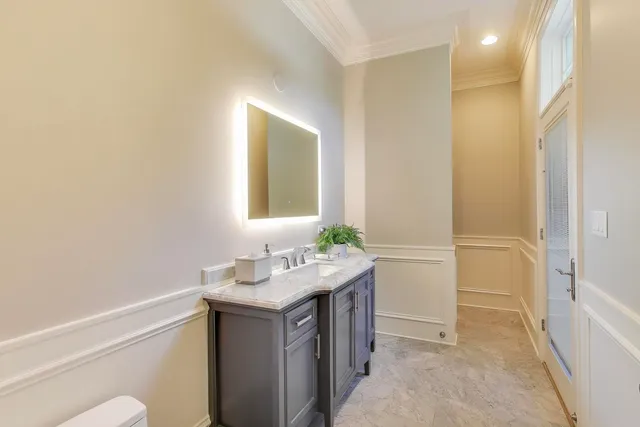 $2,999,000 | 19 Meadowview Road, Northfield, IL 60093