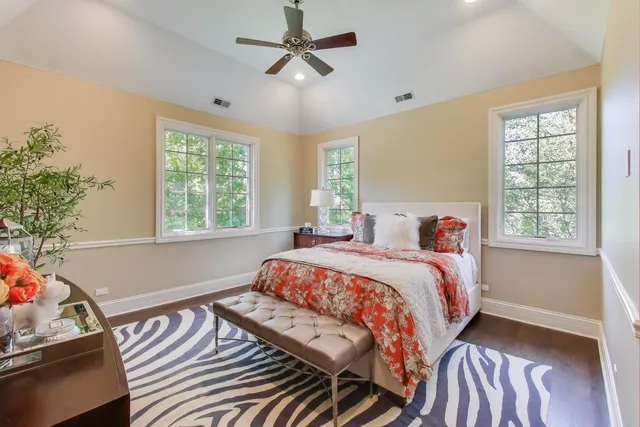 $2,999,000 | 19 Meadowview Road, Northfield, IL 60093