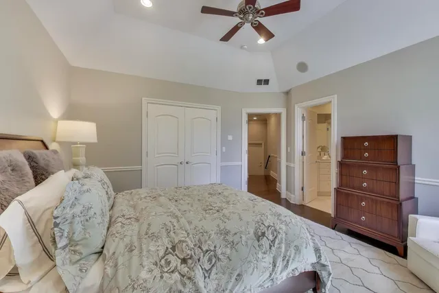 $2,999,000 | 19 Meadowview Road, Northfield, IL 60093