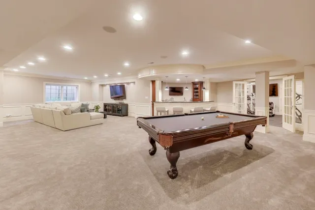 $2,999,000 | 19 Meadowview Road, Northfield, IL 60093