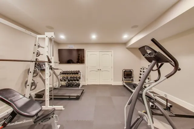 $2,999,000 | 19 Meadowview Road, Northfield, IL 60093