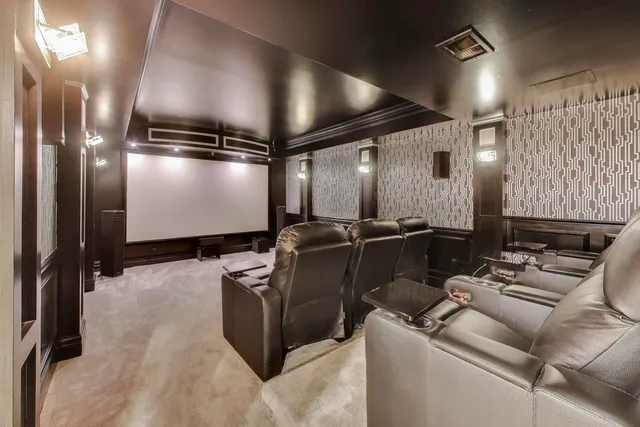 $2,999,000 | 19 Meadowview Road, Northfield, IL 60093