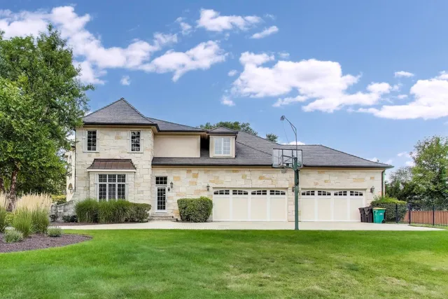 $2,999,000 | 19 Meadowview Road, Northfield, IL 60093