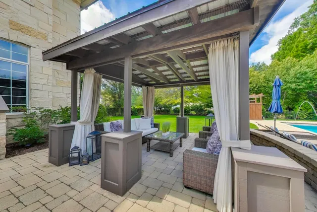 $2,999,000 | 19 Meadowview Road, Northfield, IL 60093