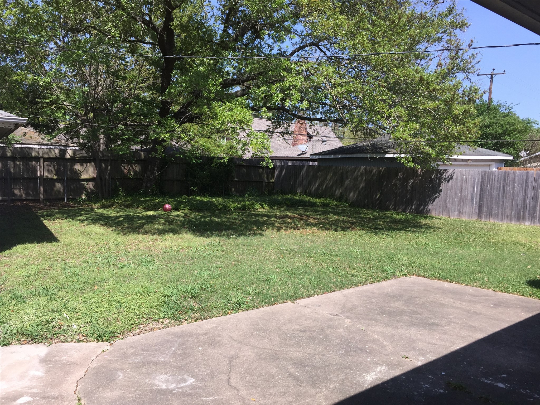 7902 Meadowcroft Drive Houston, TX 77063 - Photo 19 of 20 Large fenced in gated backyard