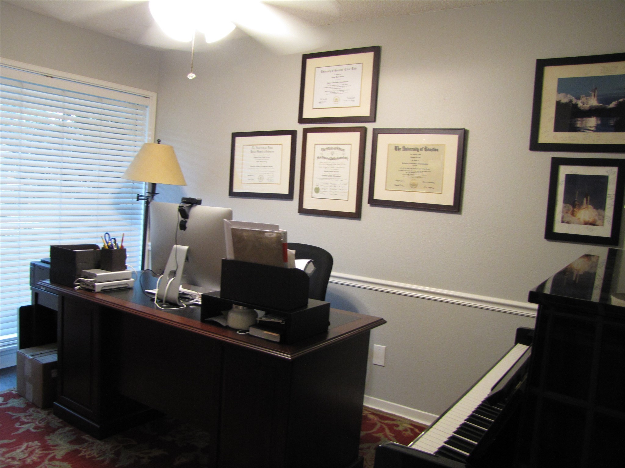 7902 Meadowcroft Drive Houston, TX 77063 - Photo 10 of 20 a view of a workspace with furniture and a window