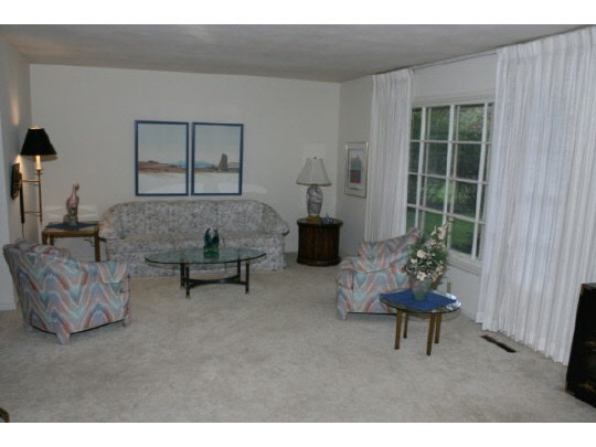 4620 Newcastle Road Rockford, IL 61108 - Photo 3 of 10 Gallery Image 3