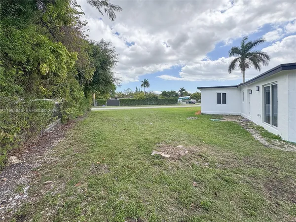 $530,000 | 15545 Arizona Road, Homestead, FL 33033
