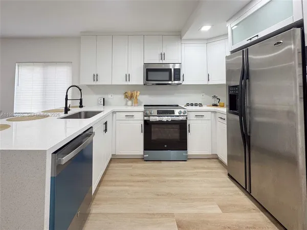 $530,000 | 15545 Arizona Road, Homestead, FL 33033