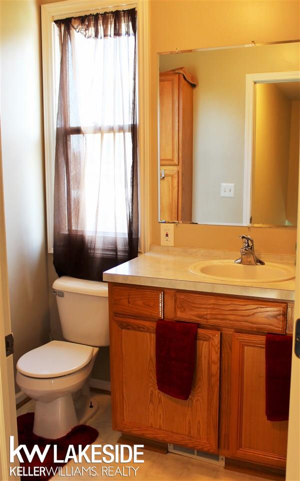 8086 Ritter Street Center Line, MI 48015 - Photo 17 of 31
