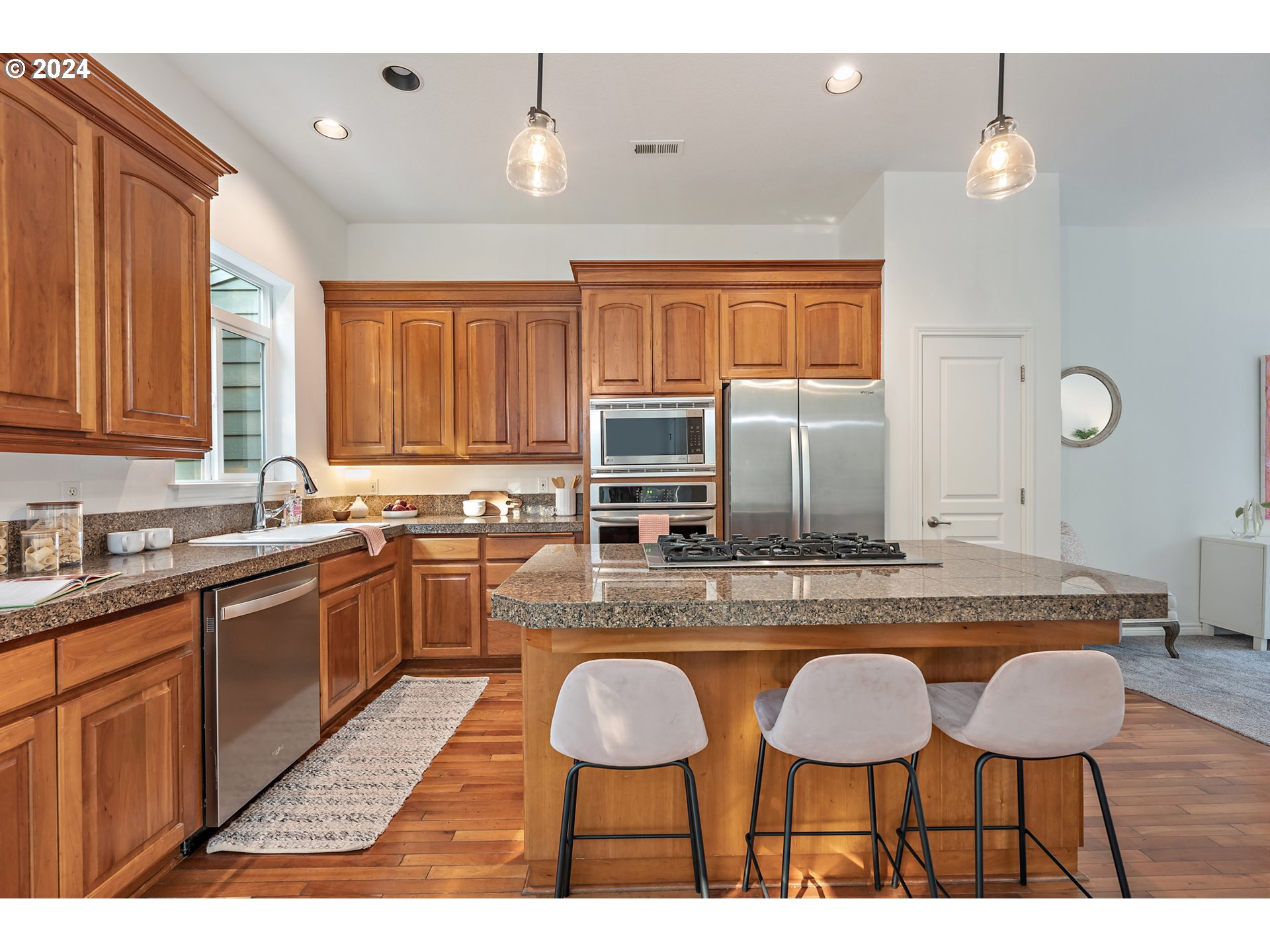 8414 Southwest Oleson Road Portland, OR 97223 - Photo 11 of 38 Kitchen