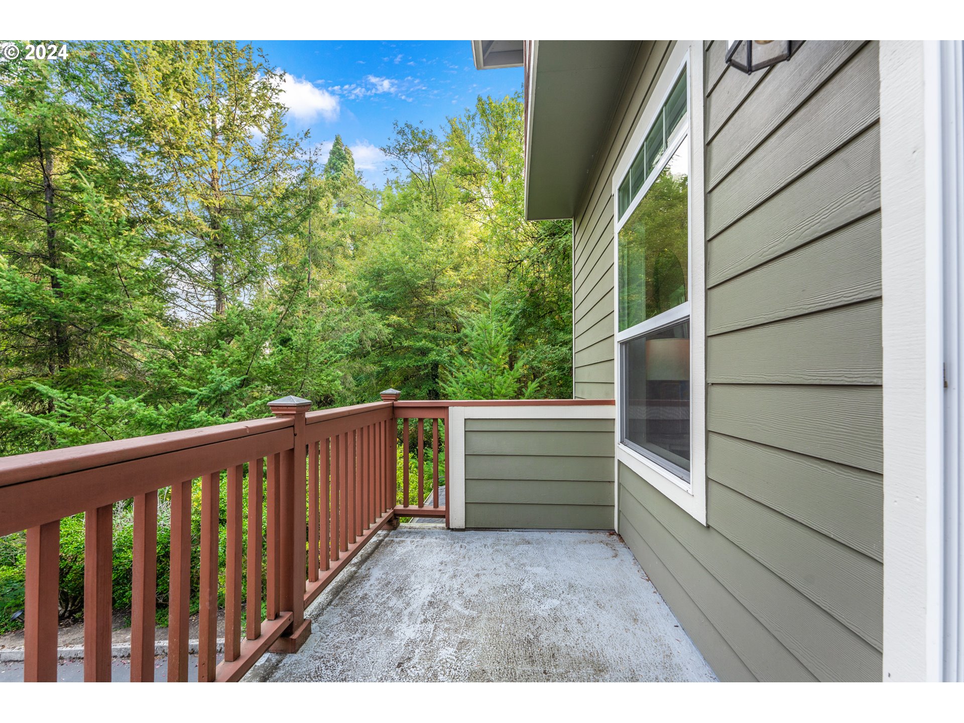 8414 Southwest Oleson Road Portland, OR 97223 - Photo 8 of 38 Balcony