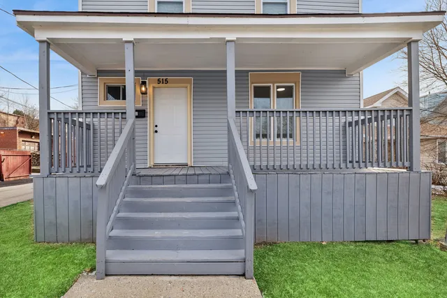 $1,950 | 515 George Avenue, Unit 1, Waukegan, IL 60085