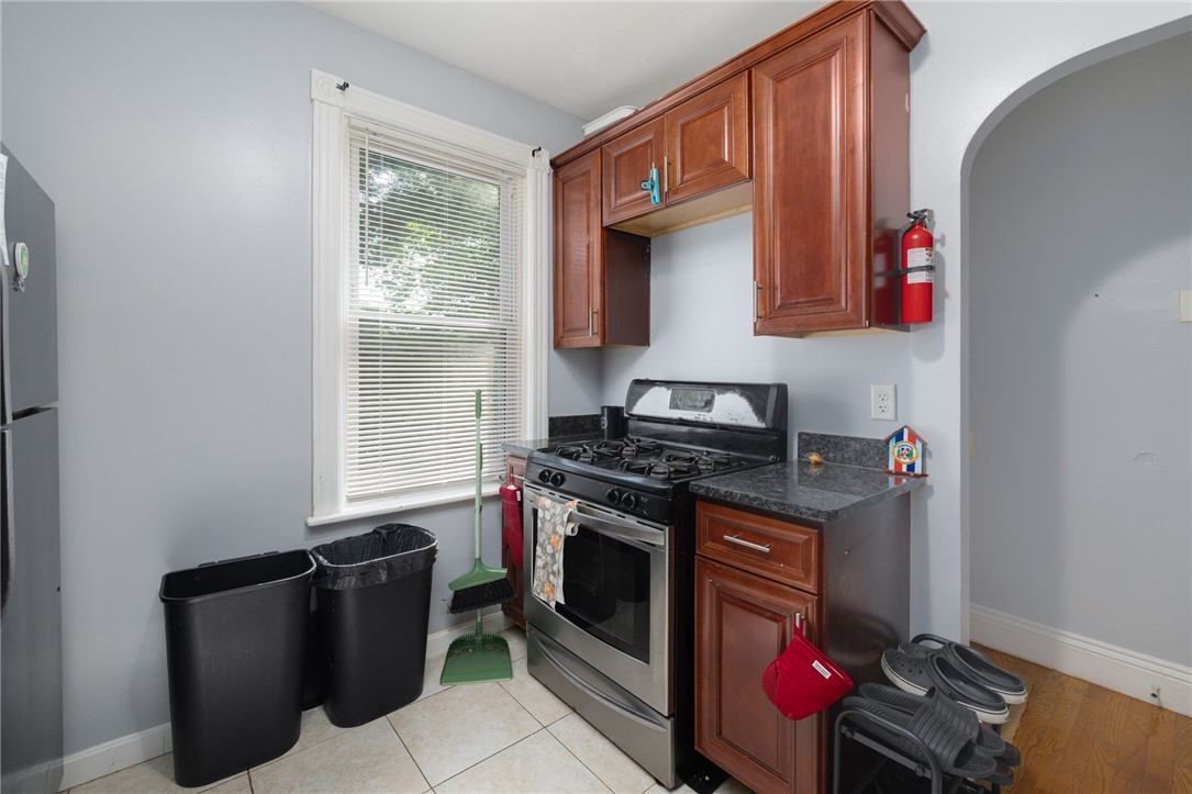 243 Killingly Street Providence, RI 02909 - Photo 30 of 46