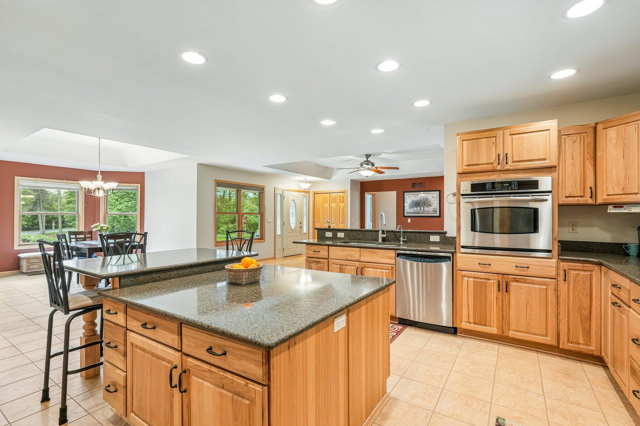 8040 West S County Line Road Franklin, WI 53132 - Photo 7 of 49 2 tier island