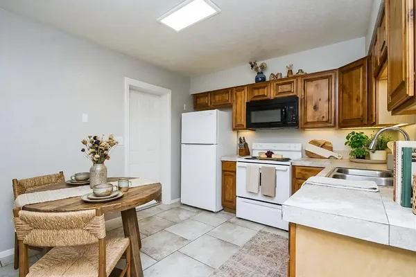 $1,099 | 208 South Doran, Unit 208, Mesa, AZ 85204