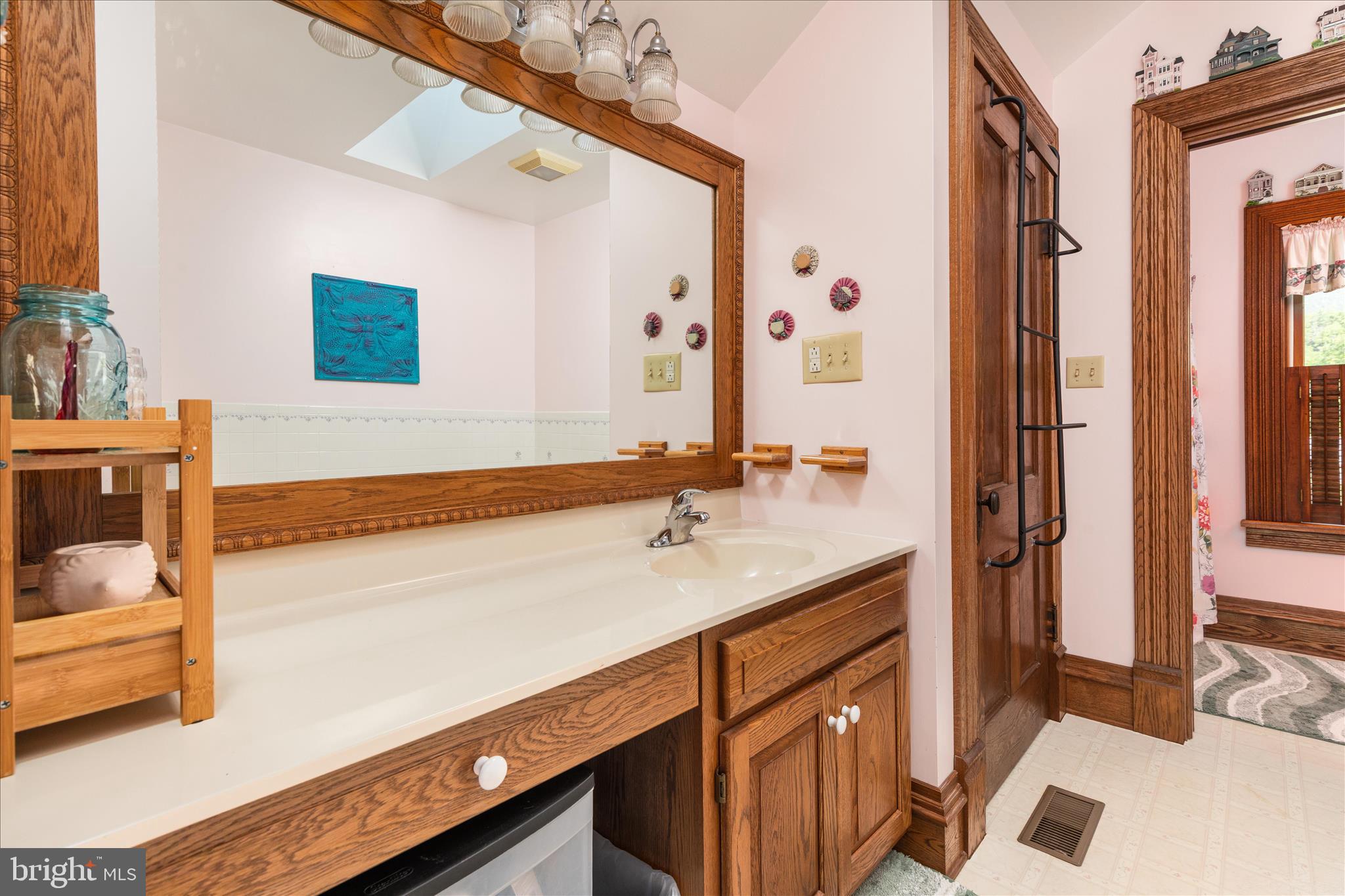 4263 St Davids Church Road Fort Valley, VA 22652 - Photo 32 of 60 Upstairs bath for bed #1