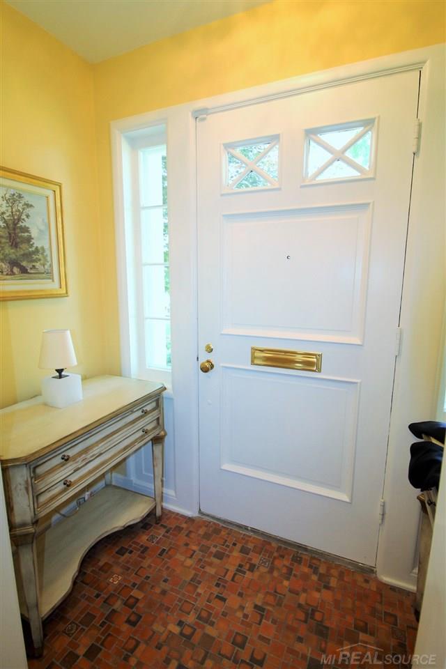 945 Trombley Road Grosse Pointe Park, MI 48230 - Photo 5 of 62